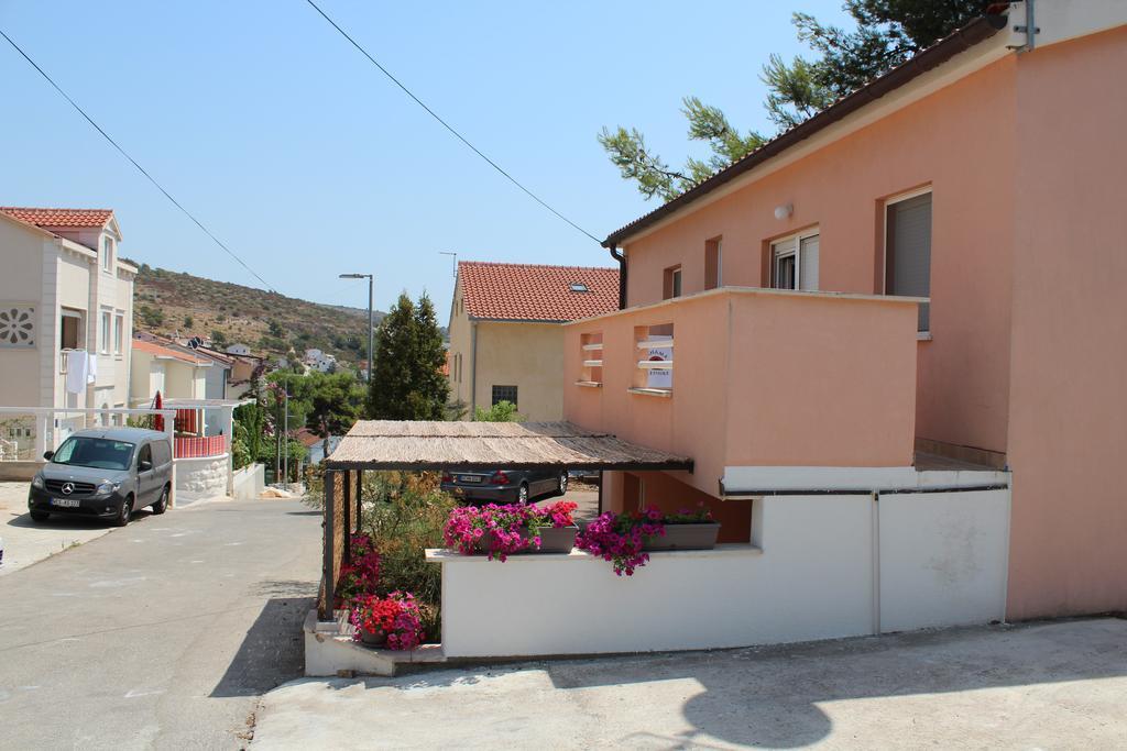 Apartments Luvi Trogir Eksteriør bilde