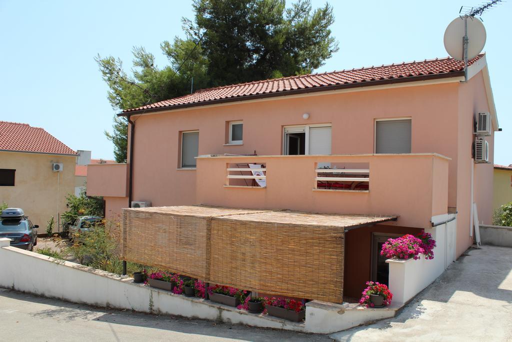 Apartments Luvi Trogir Eksteriør bilde